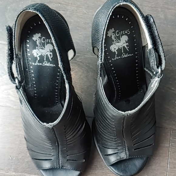 Circus by Sam Edelman Leather Cutout Booties - Picture 3 of 6